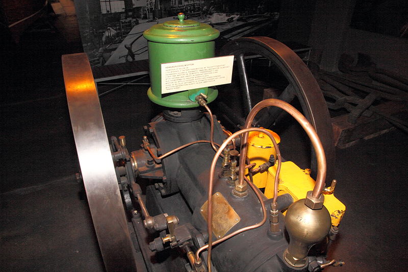 Форум двигатели. Hot Bulb Semi-auto Diesel engine is installed on the Narrowboat